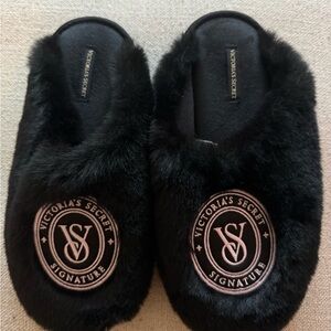 Victoria's Secret Black Plush Slippers Size M